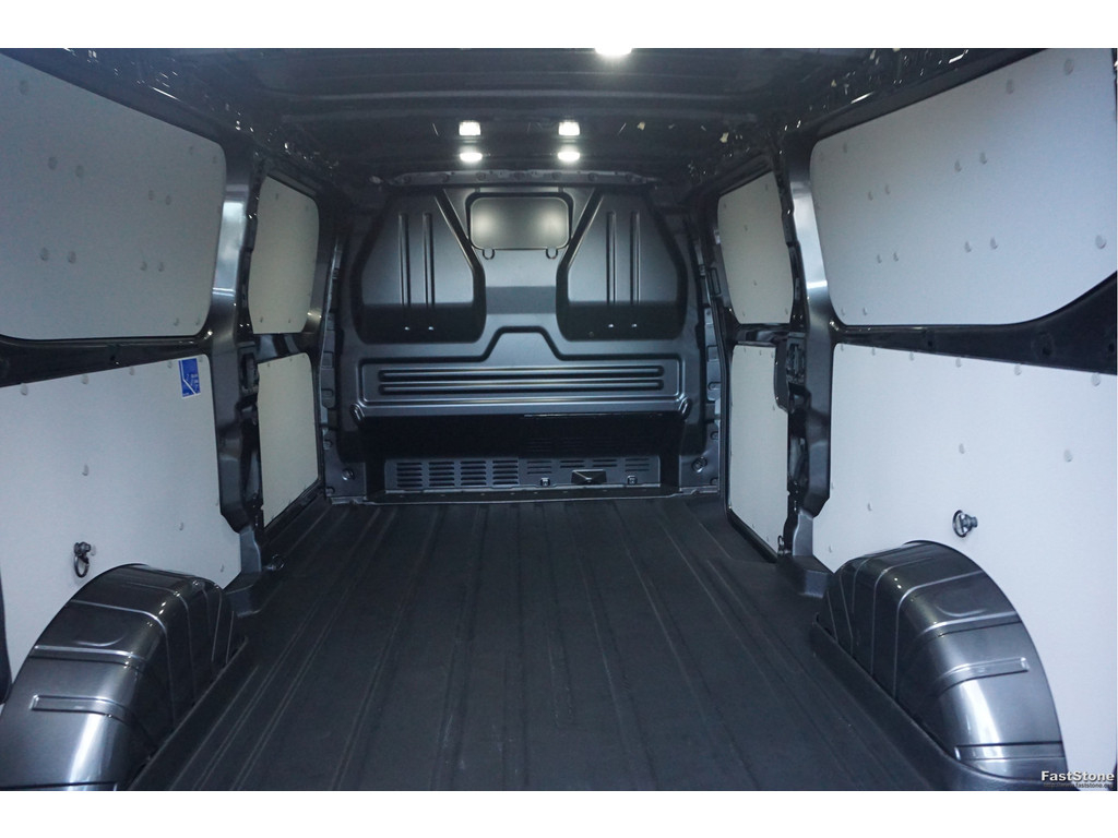 47942376-ford-transit-custom-7