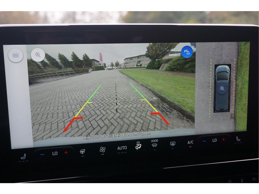 47964539-ford-transit-custom-13