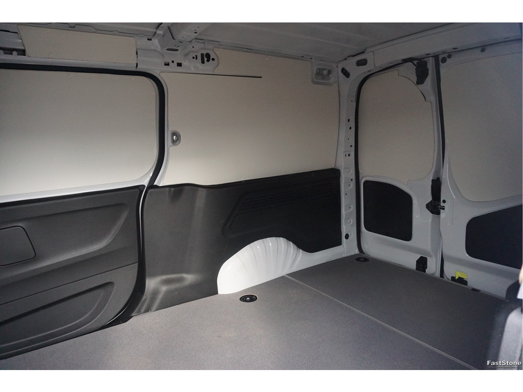 48017657-fiat-e-doblo-7