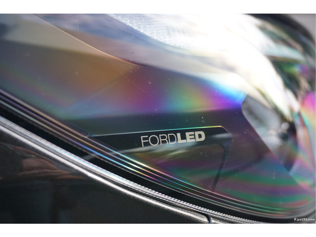 48124989-ford-transit-custom-22