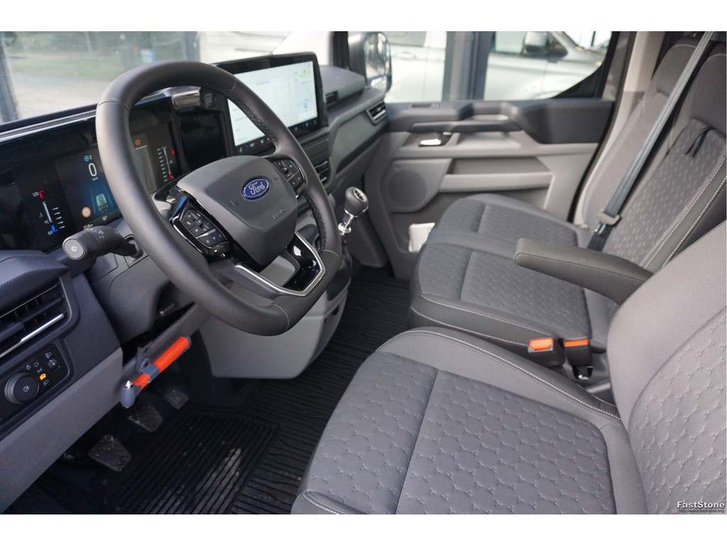 48125009-ford-transit-custom-11