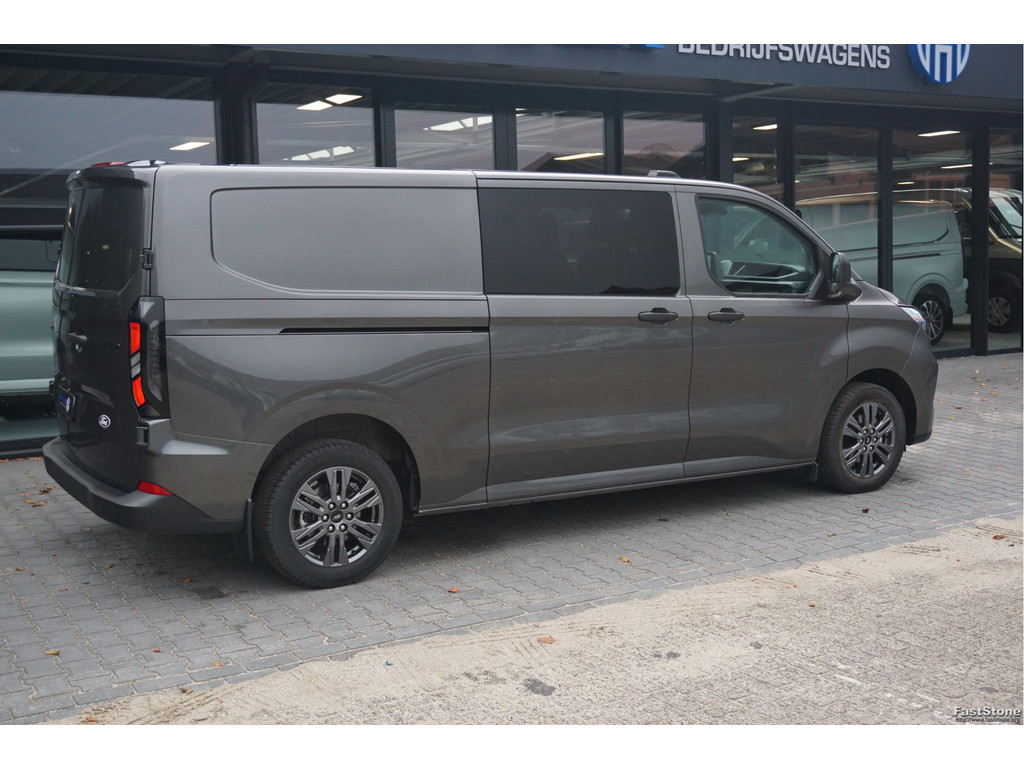 48131287-ford-transit-custom-4