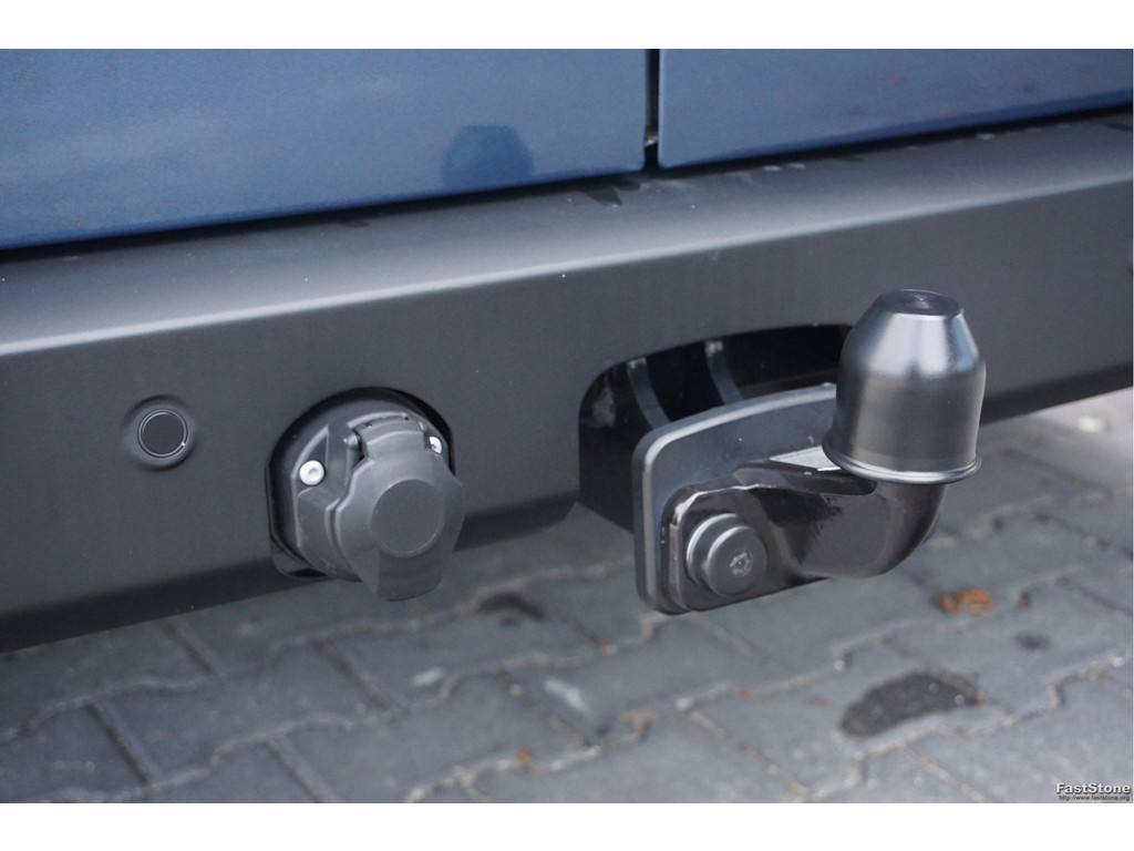 48250545-ford-transit-custom-21