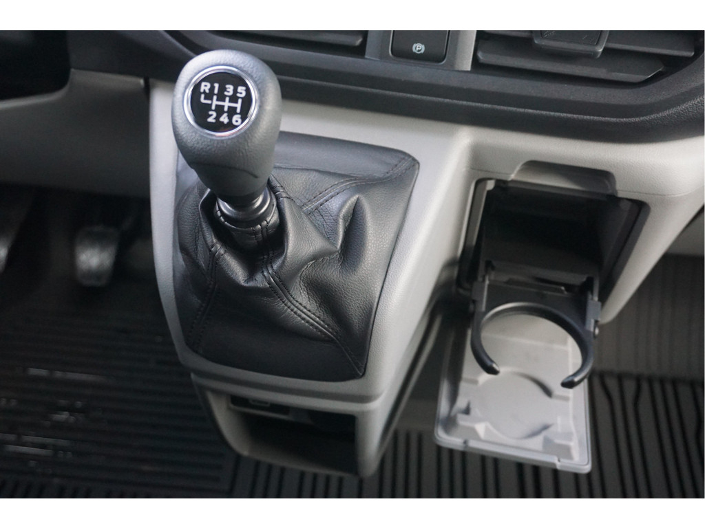 48250746-ford-transit-custom-17