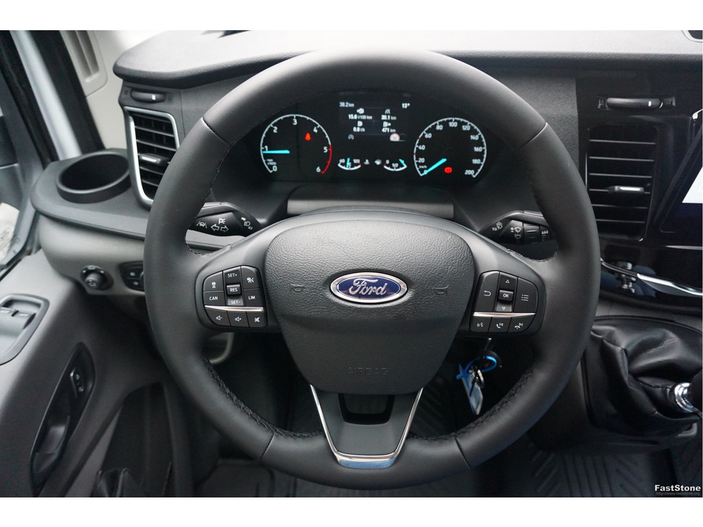 48395809-ford-transit-10