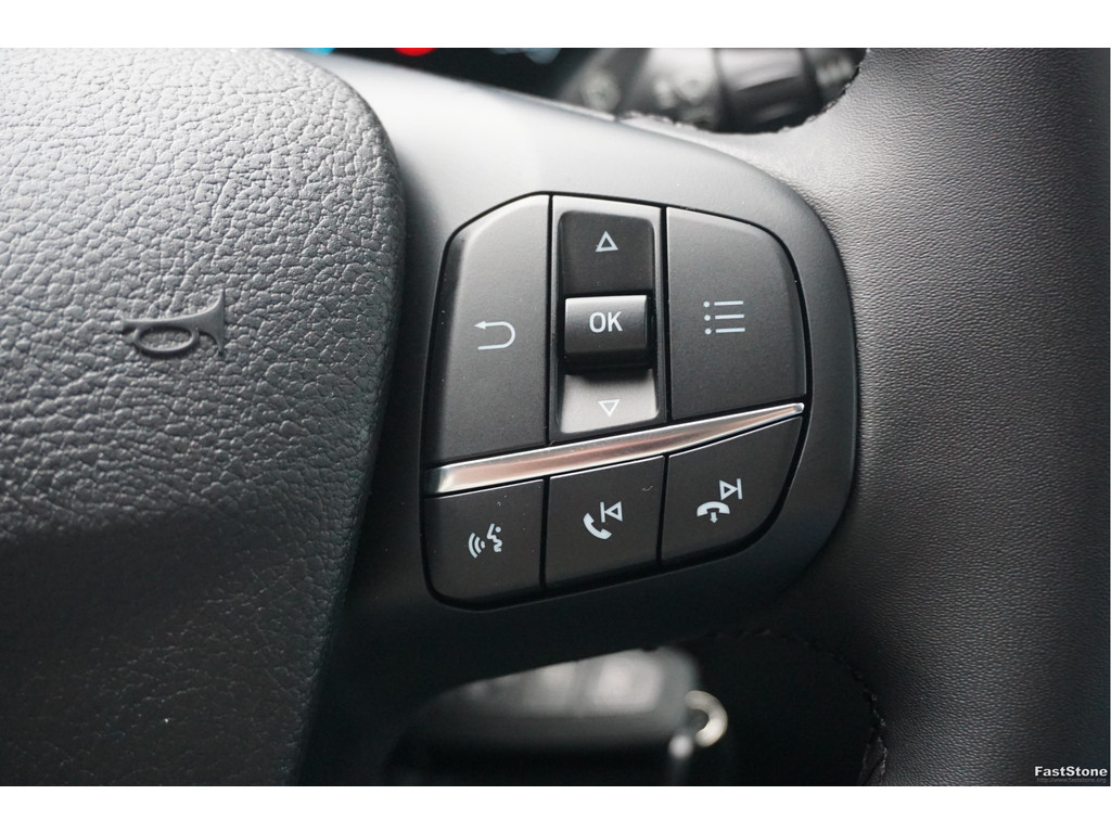 48395828-ford-transit-15