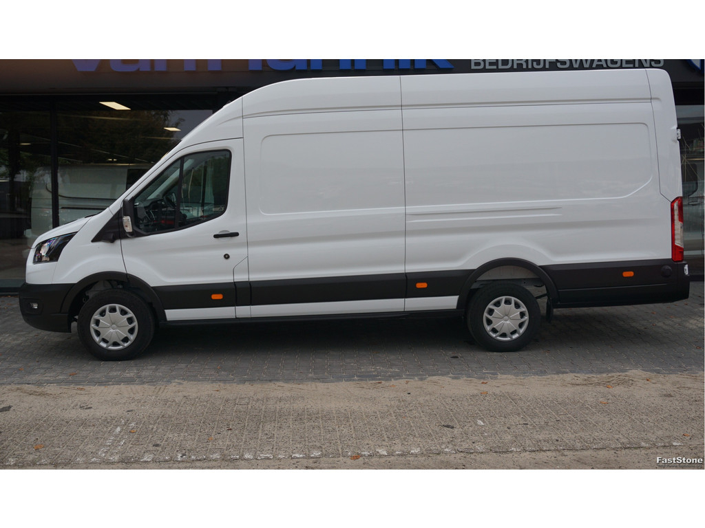 48400511-ford-transit-2