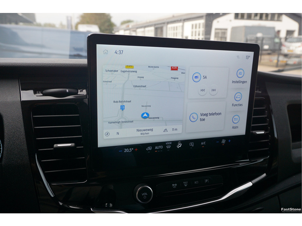 48400589-ford-transit-11