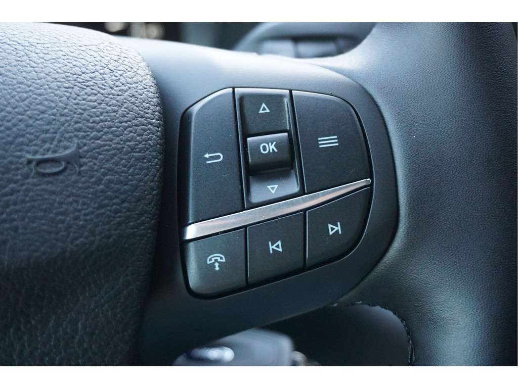 48406775-ford-transit-16