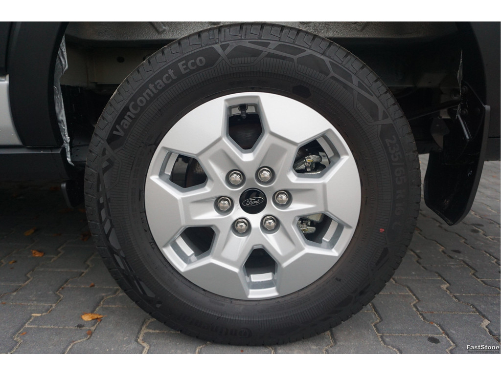 48910039-ford-transit-16