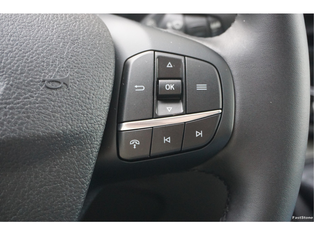 48947727-ford-transit-15