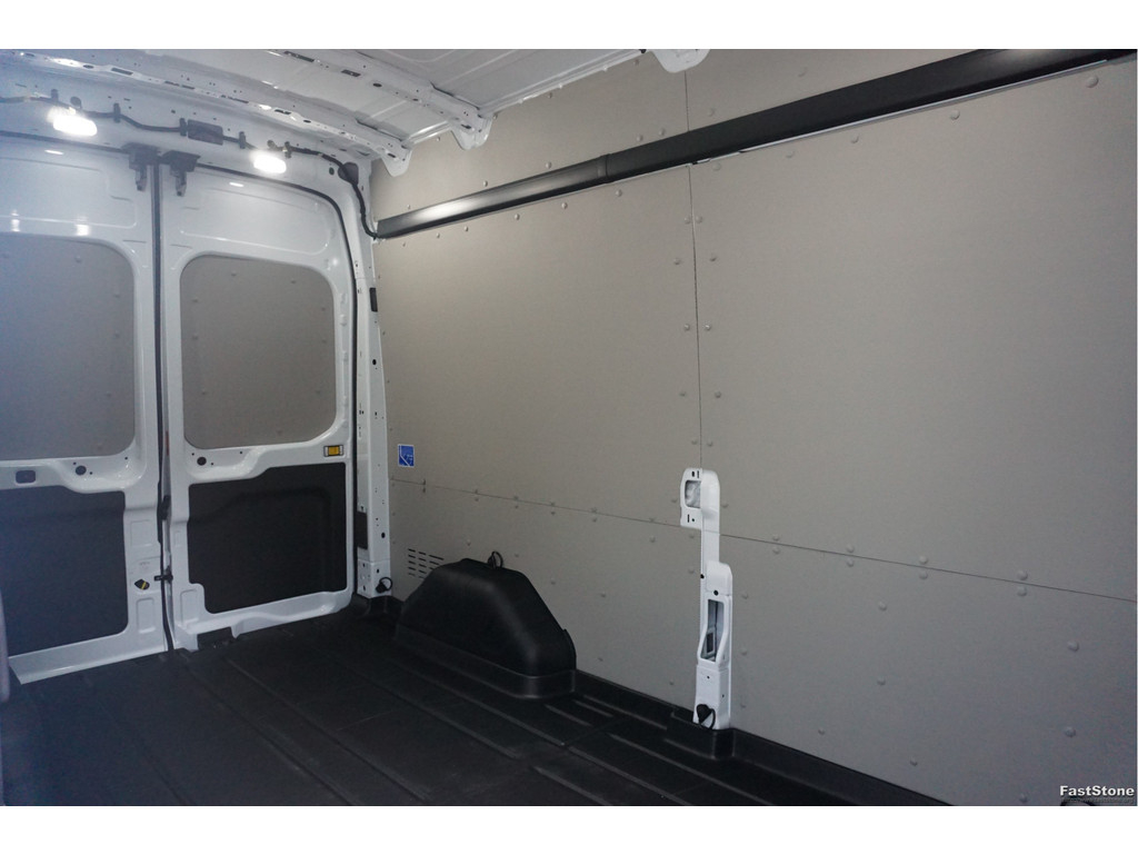 48948104-ford-transit-8