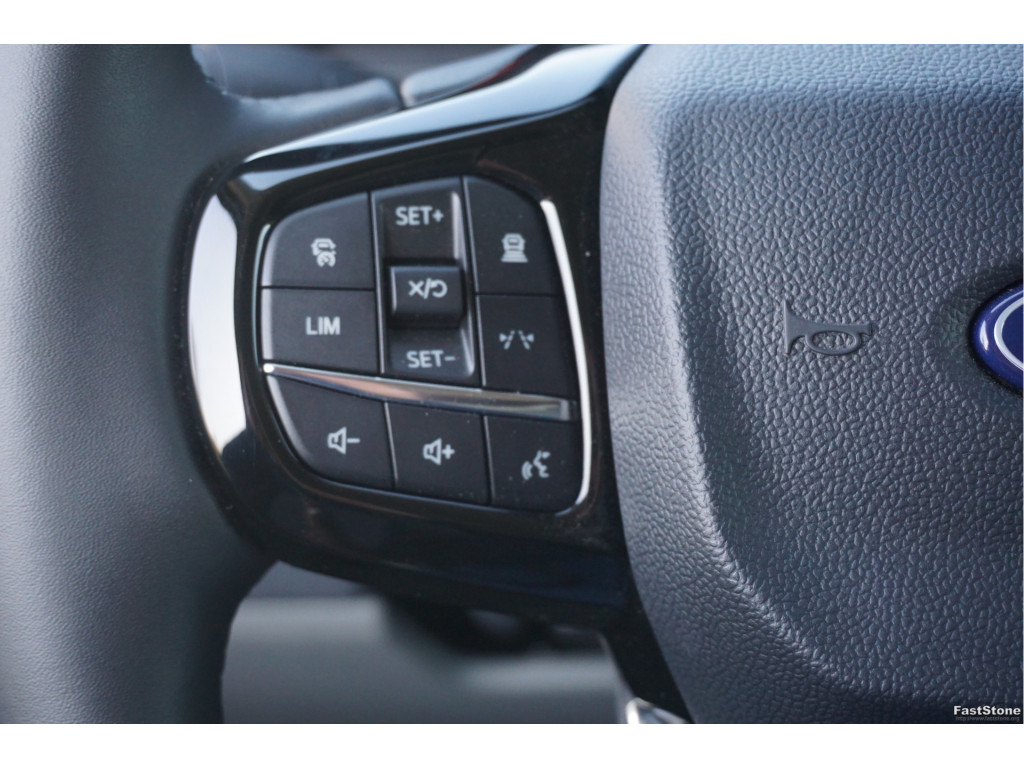 49338916-ford-transit-custom-10