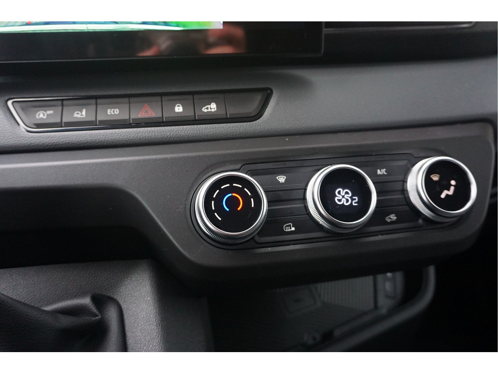 49363981-renault-master-12