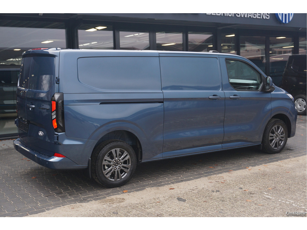 49621662-ford-transit-custom-4
