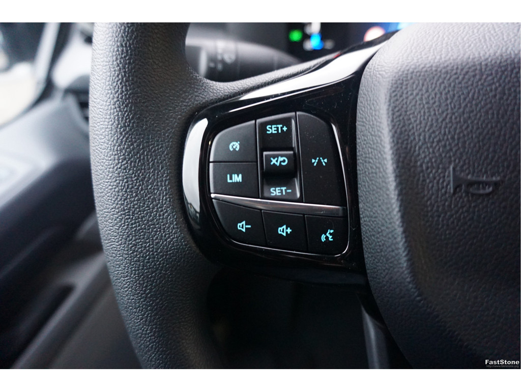 49650582-ford-transit-custom-13