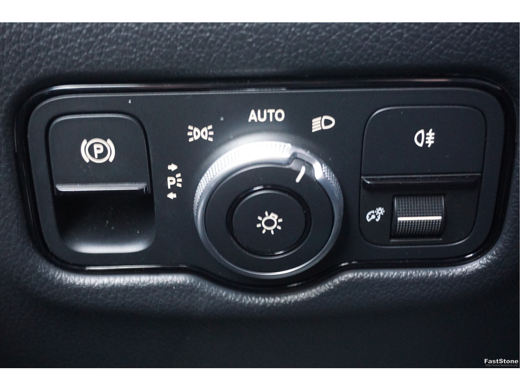 49980848-mercedes-benz-vito-19