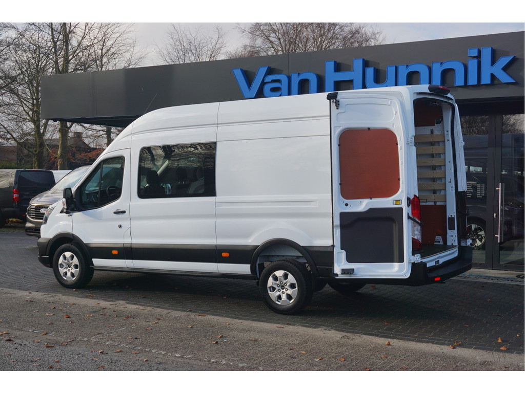 50189809-ford-transit-4