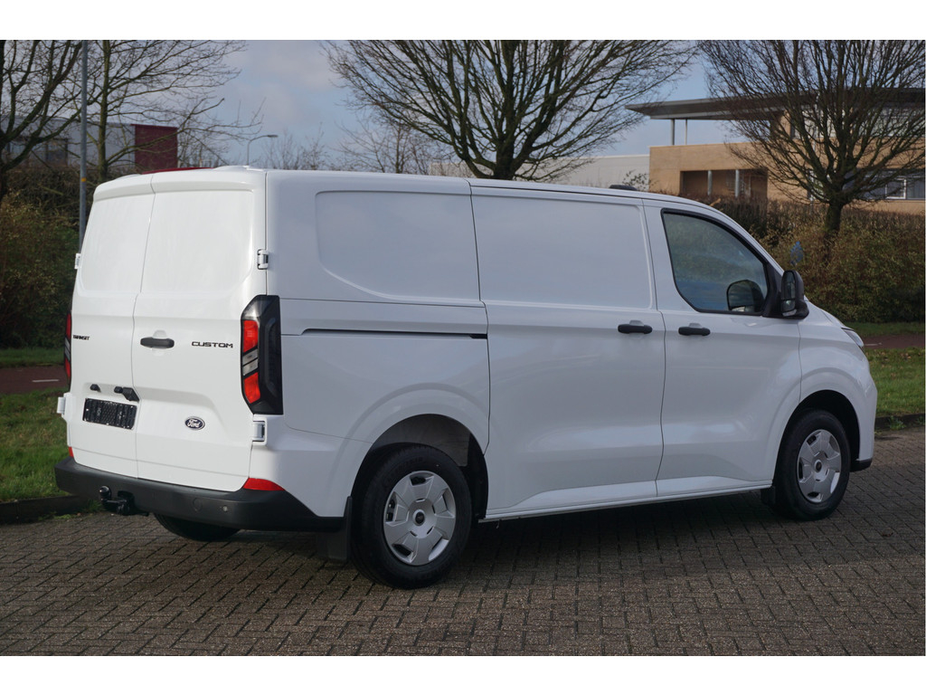 50654468-ford-transit-custom-4