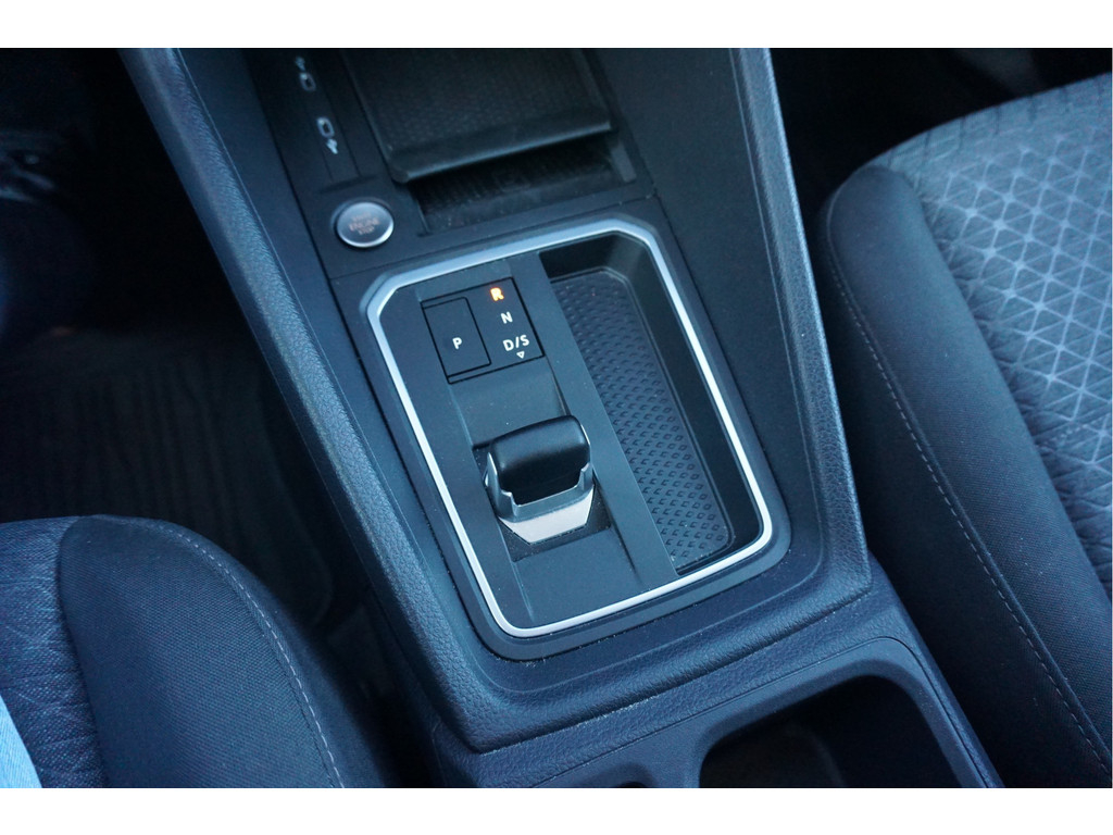 51162902-ford-transit-connect-12