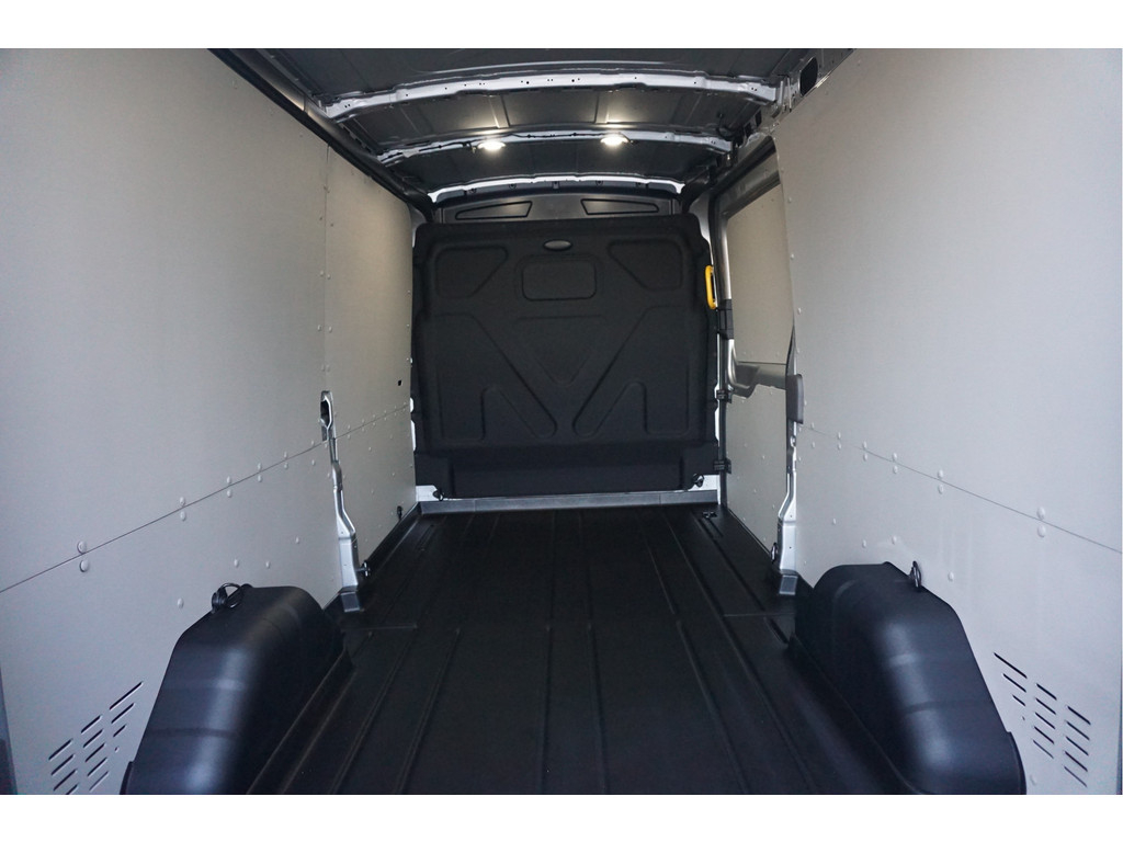 51583486-ford-transit-7