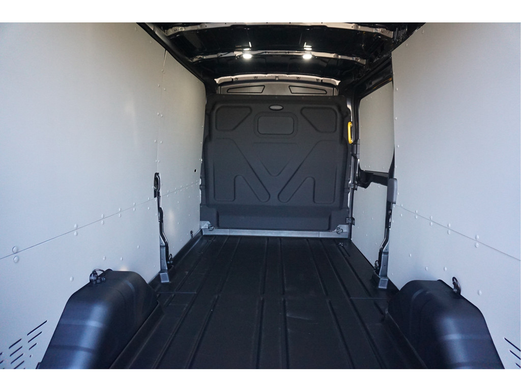 51584567-ford-transit-7