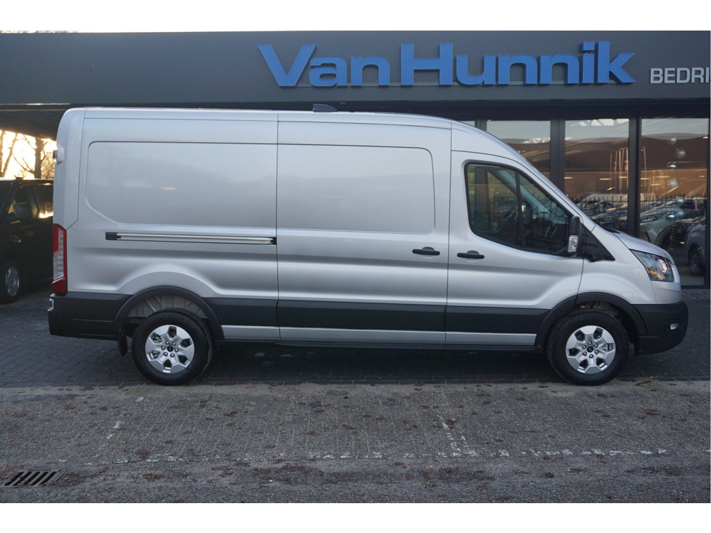 51585098-ford-transit-5