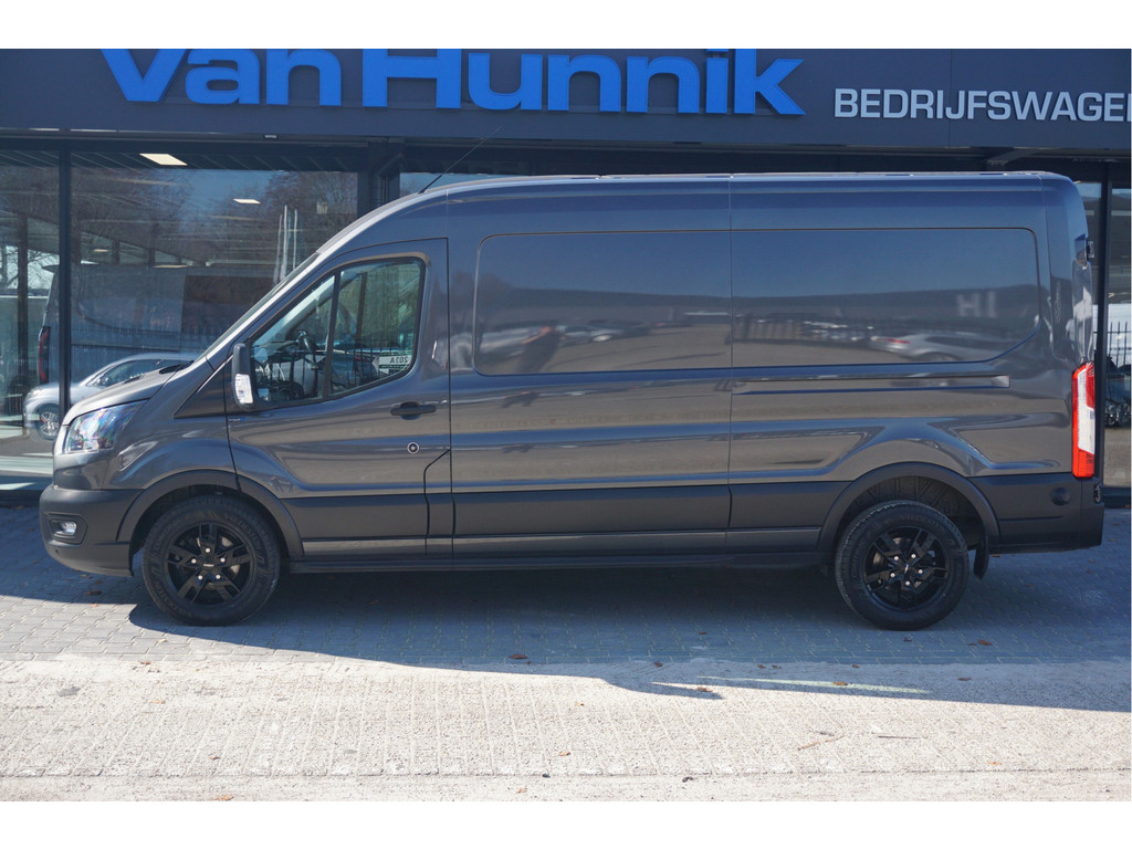 51755056-ford-transit-2