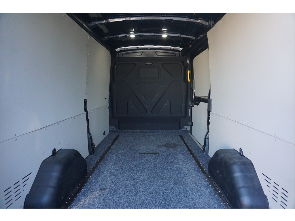 51755056-ford-transit-7