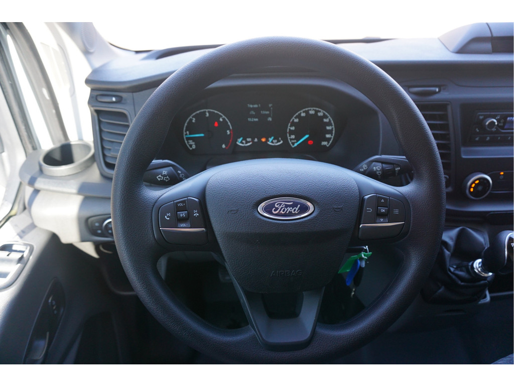 52166781-ford-transit-10