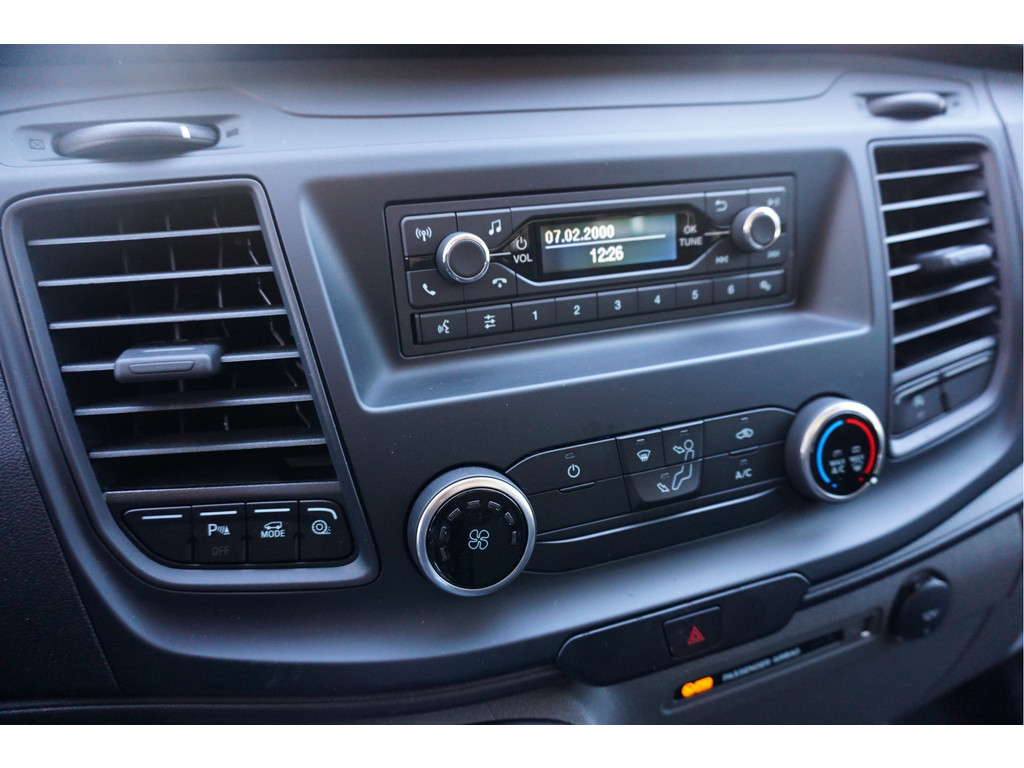 52166781-ford-transit-11