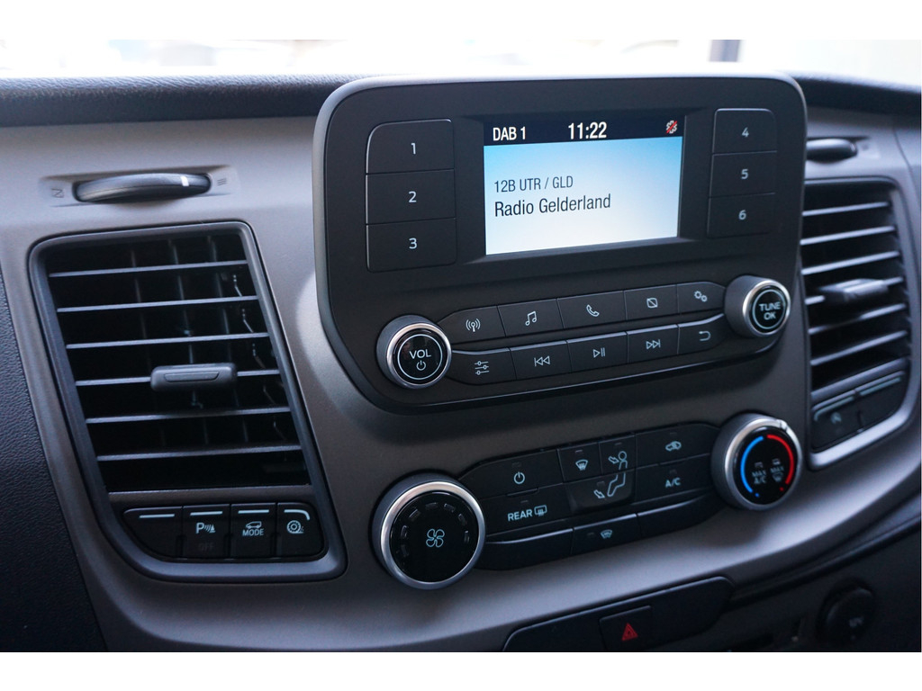 52166990-ford-transit-10