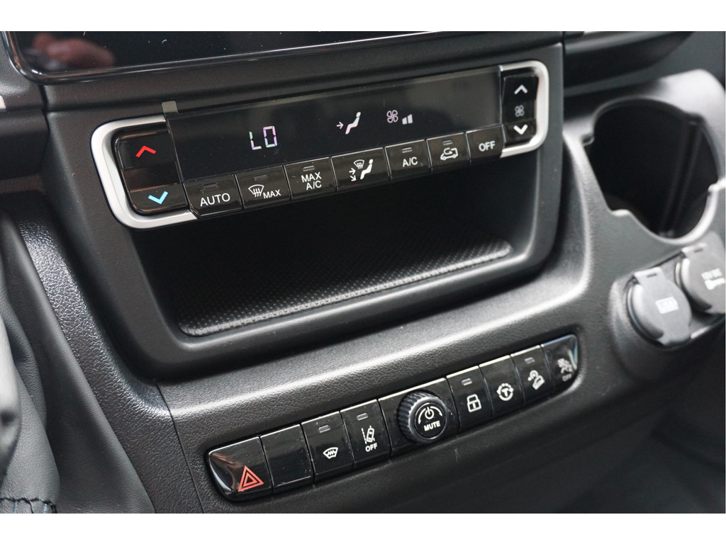 52177000-citroen-jumper-15