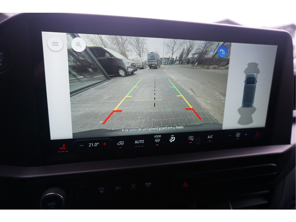 52369812-ford-transit-custom-12