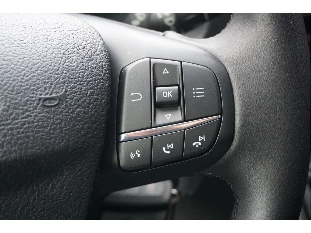 52746568-ford-transit-18