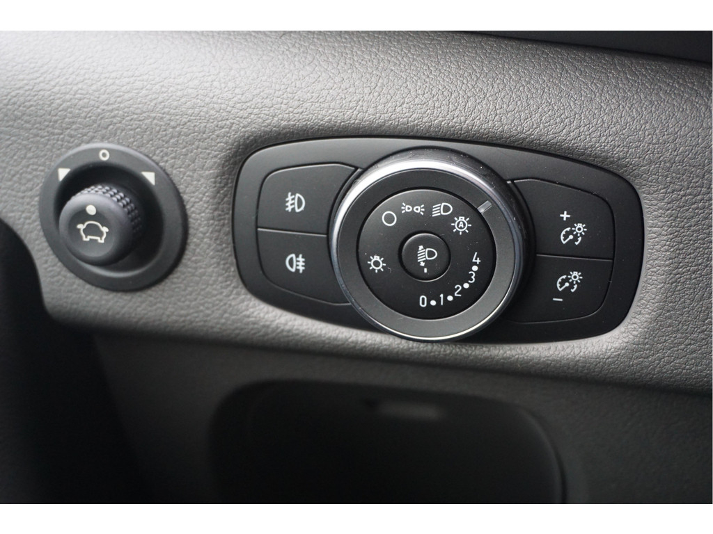 52746568-ford-transit-19