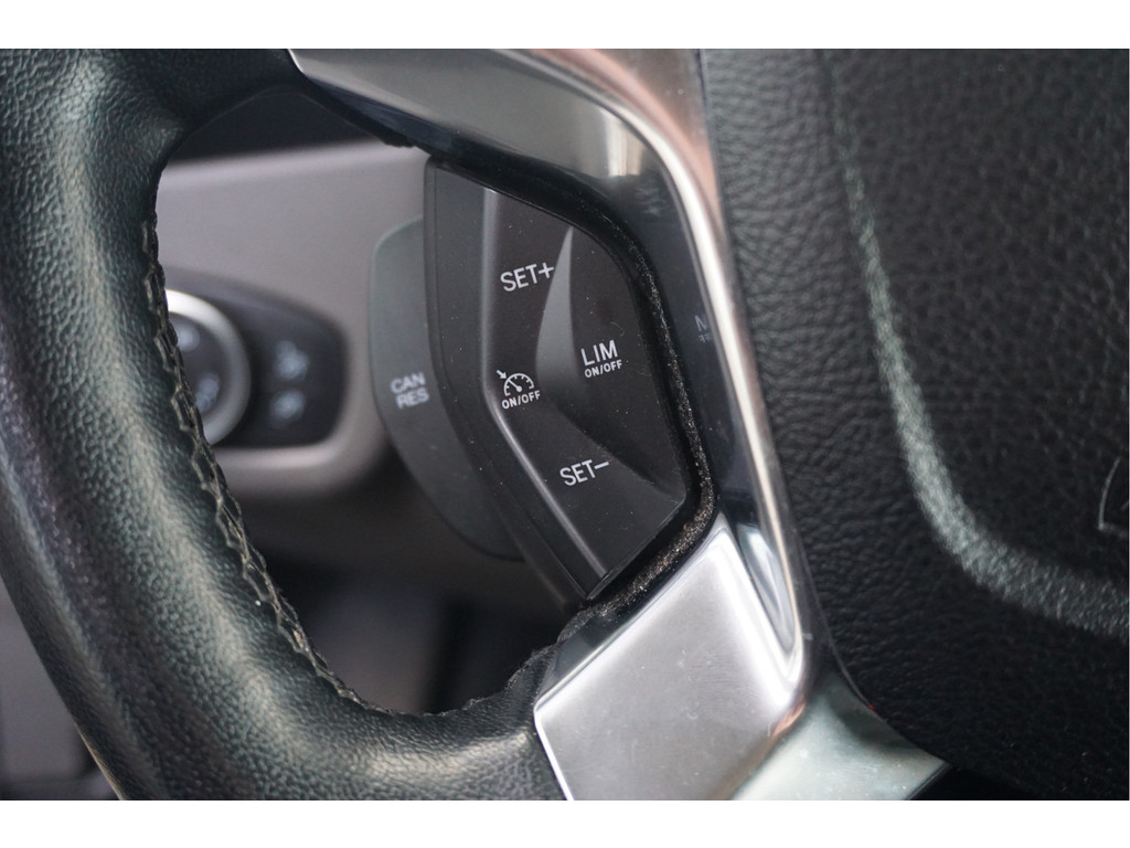 52746723-ford-transit-connect-14