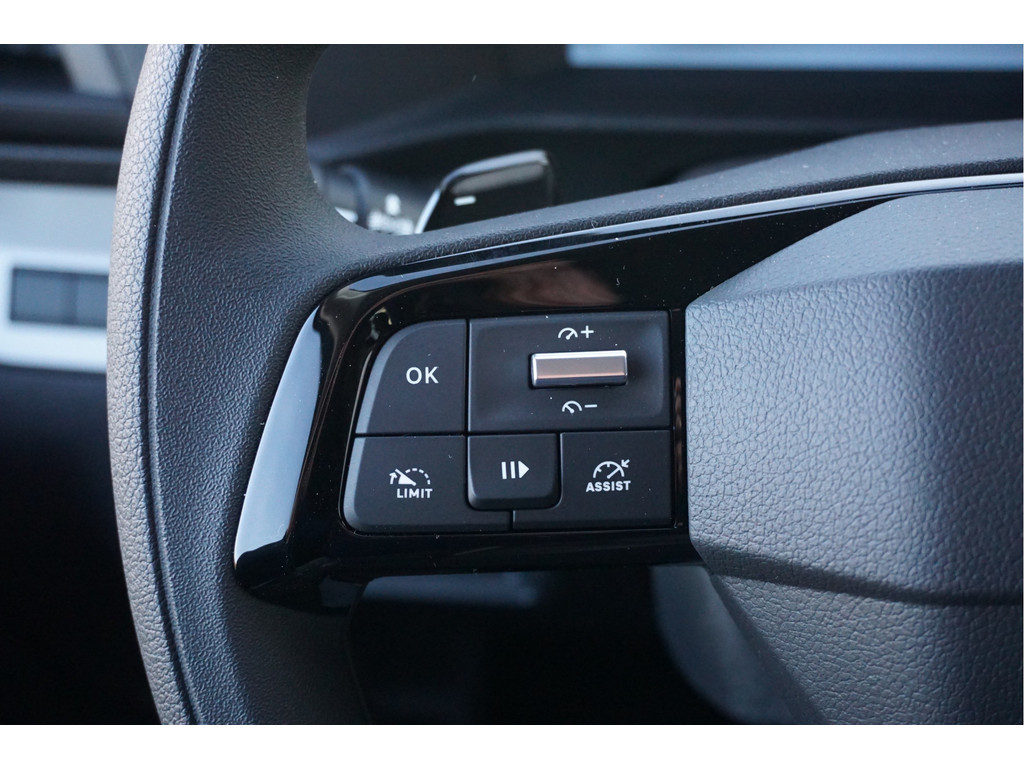 53145994-citroen-jumpy-15