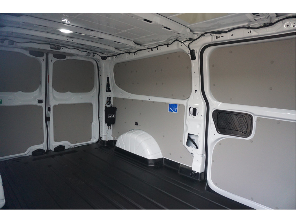 53690507-ford-transit-custom-7