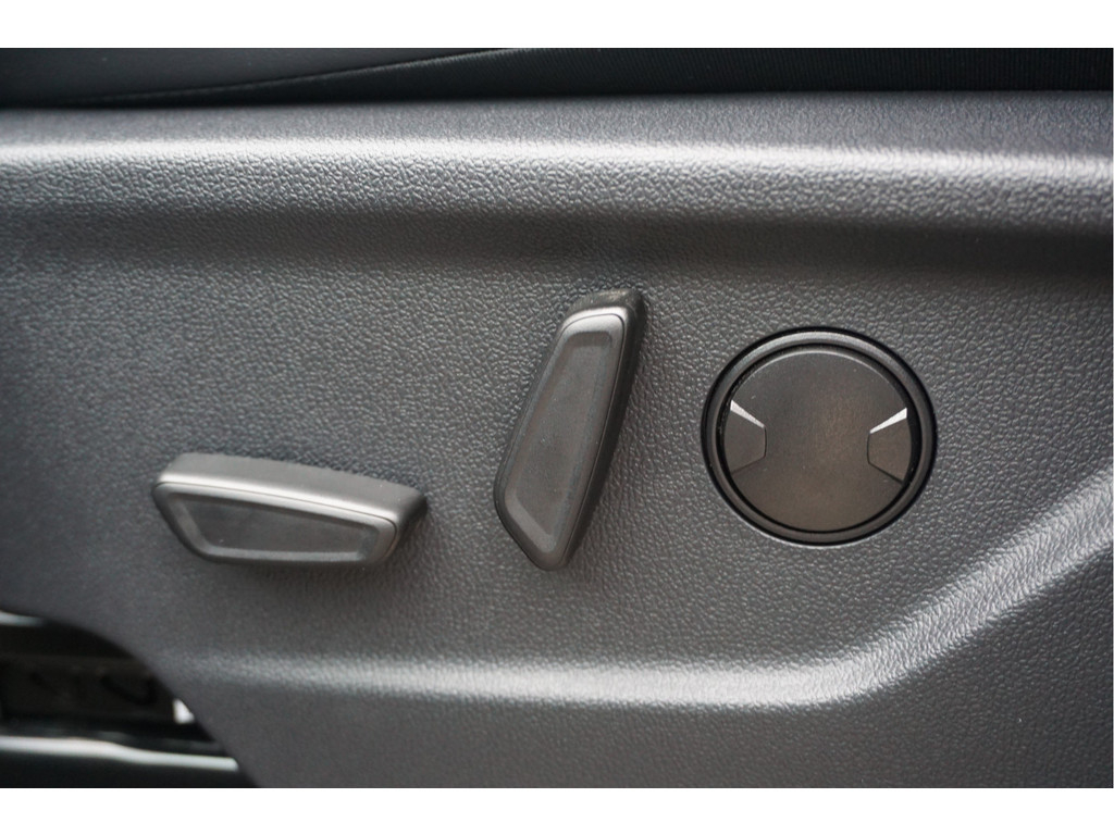 53690507-ford-transit-custom-8
