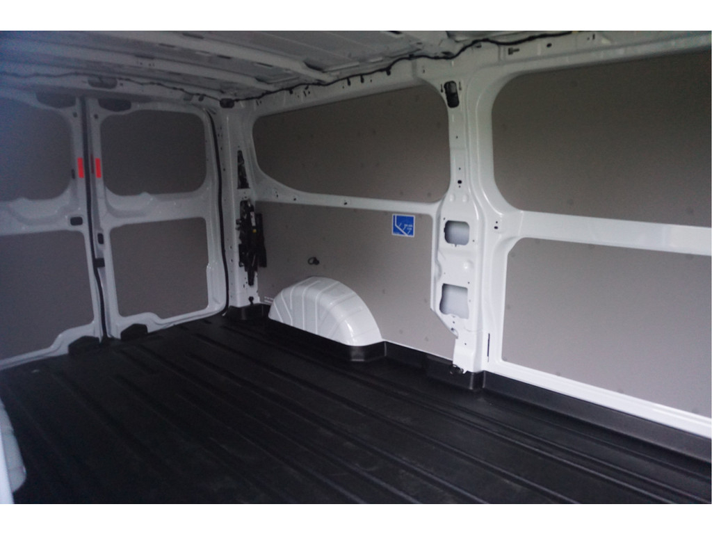 54007848-ford-transit-custom-8