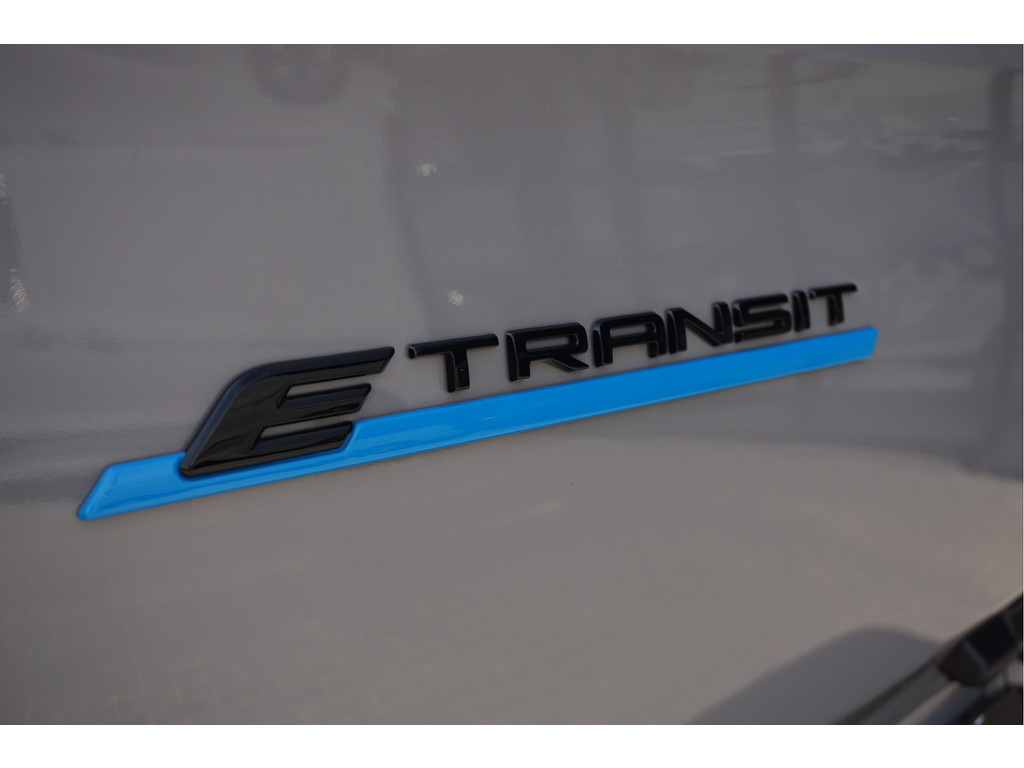 54934630-ford-transit-custom-20