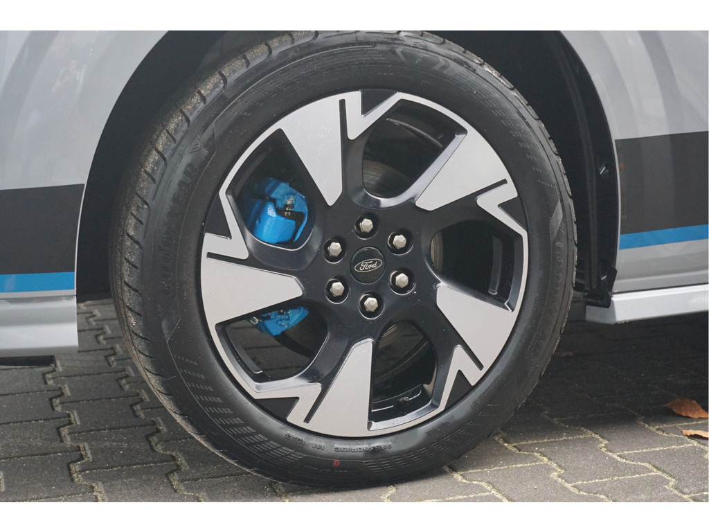 54934719-ford-transit-custom-18