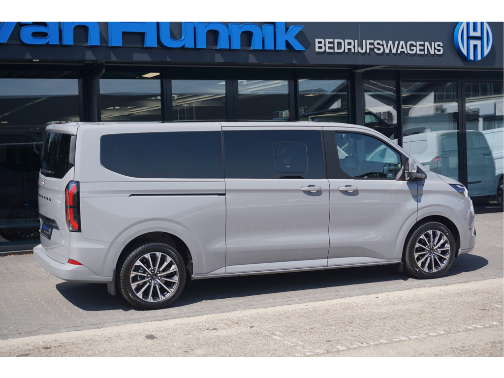 54934755-ford-transit-custom-4