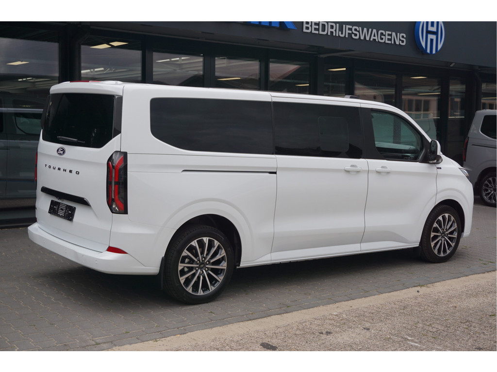55405397-ford-transit-custom-4