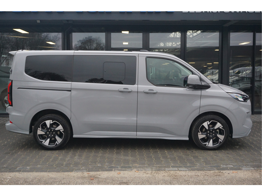 55405768-ford-transit-custom-5