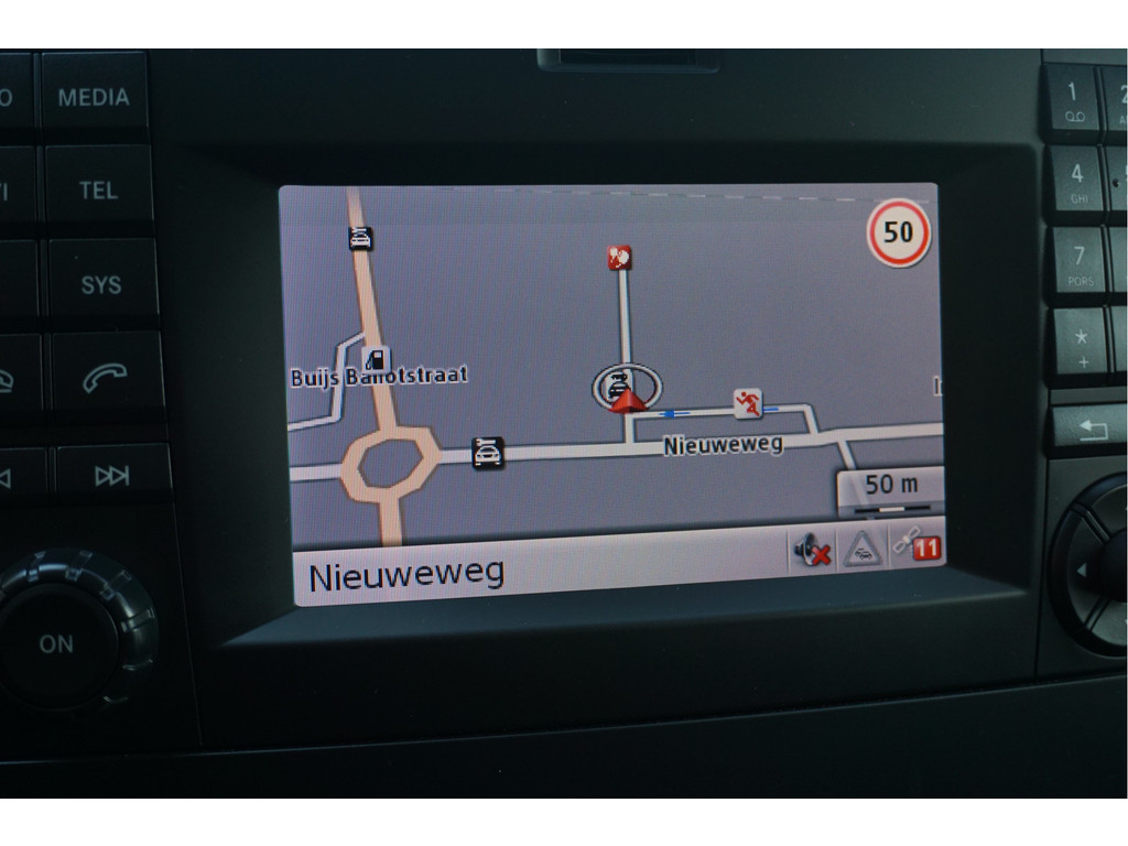 55645858-mercedes-benz-vito-13