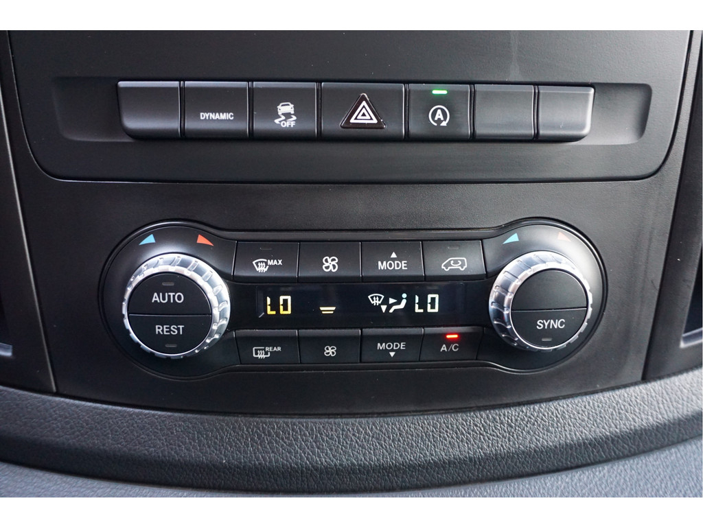 55645858-mercedes-benz-vito-15
