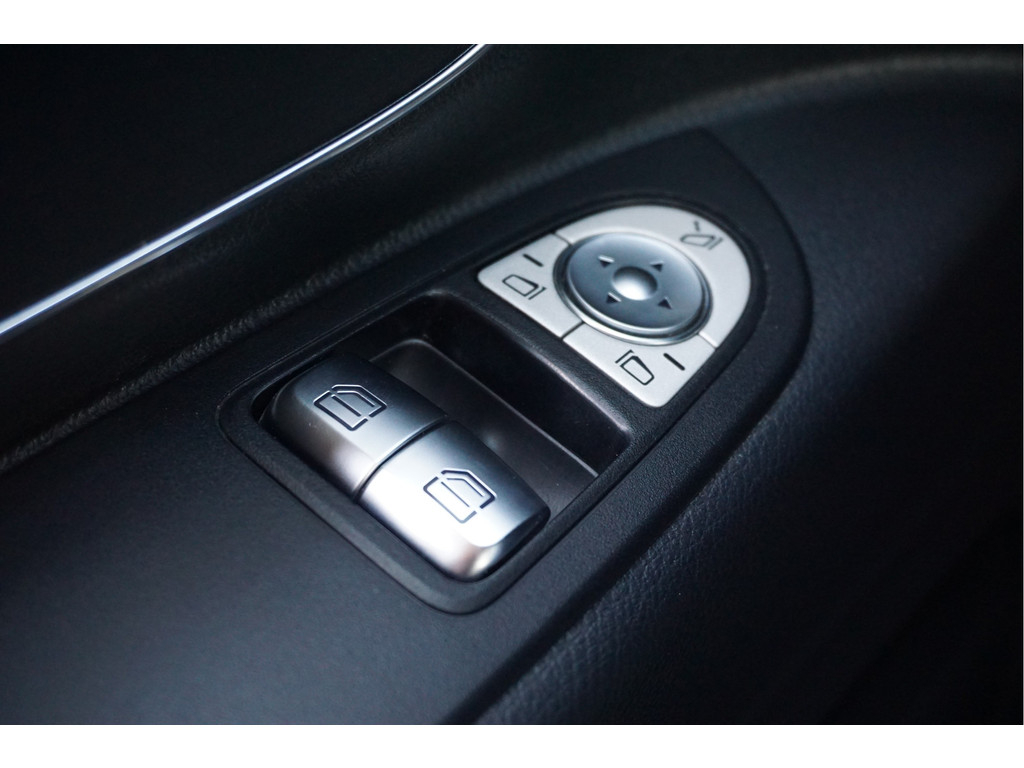 55645858-mercedes-benz-vito-17