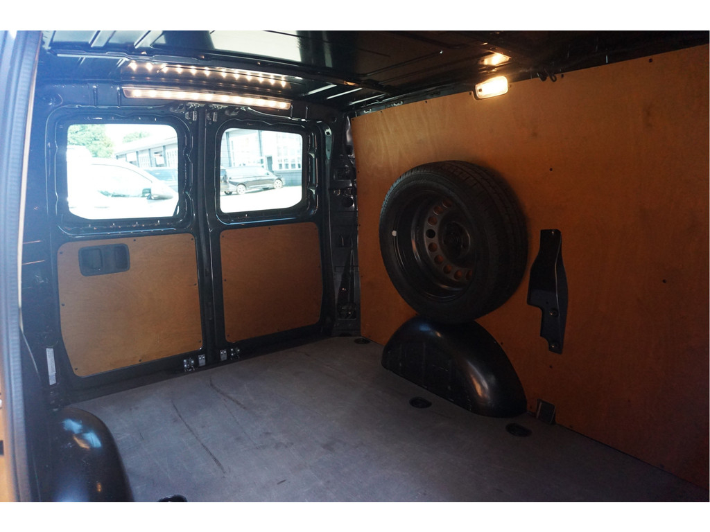 55645858-mercedes-benz-vito-9